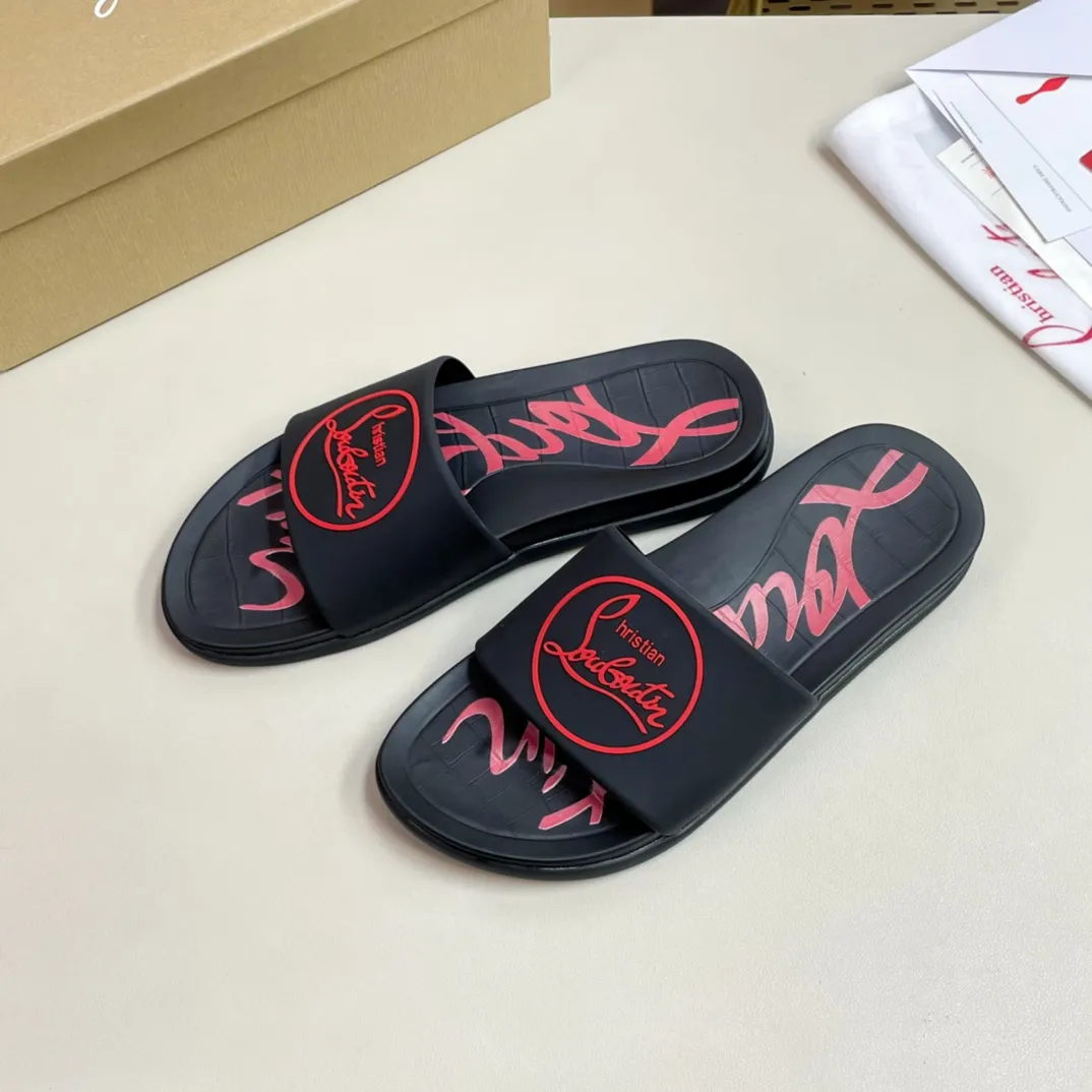 [CL red sole shoes] P: 300💰 size 38-45 Men's classic slippers, made on the official website 1:1, the original factory specializes in original materials ➖ OEM 3D printing pattern production ➖ Ultra-light non-slip outsole. Super fashionable and super comfortable, handsome on the feet, a must-have for men in summer! !